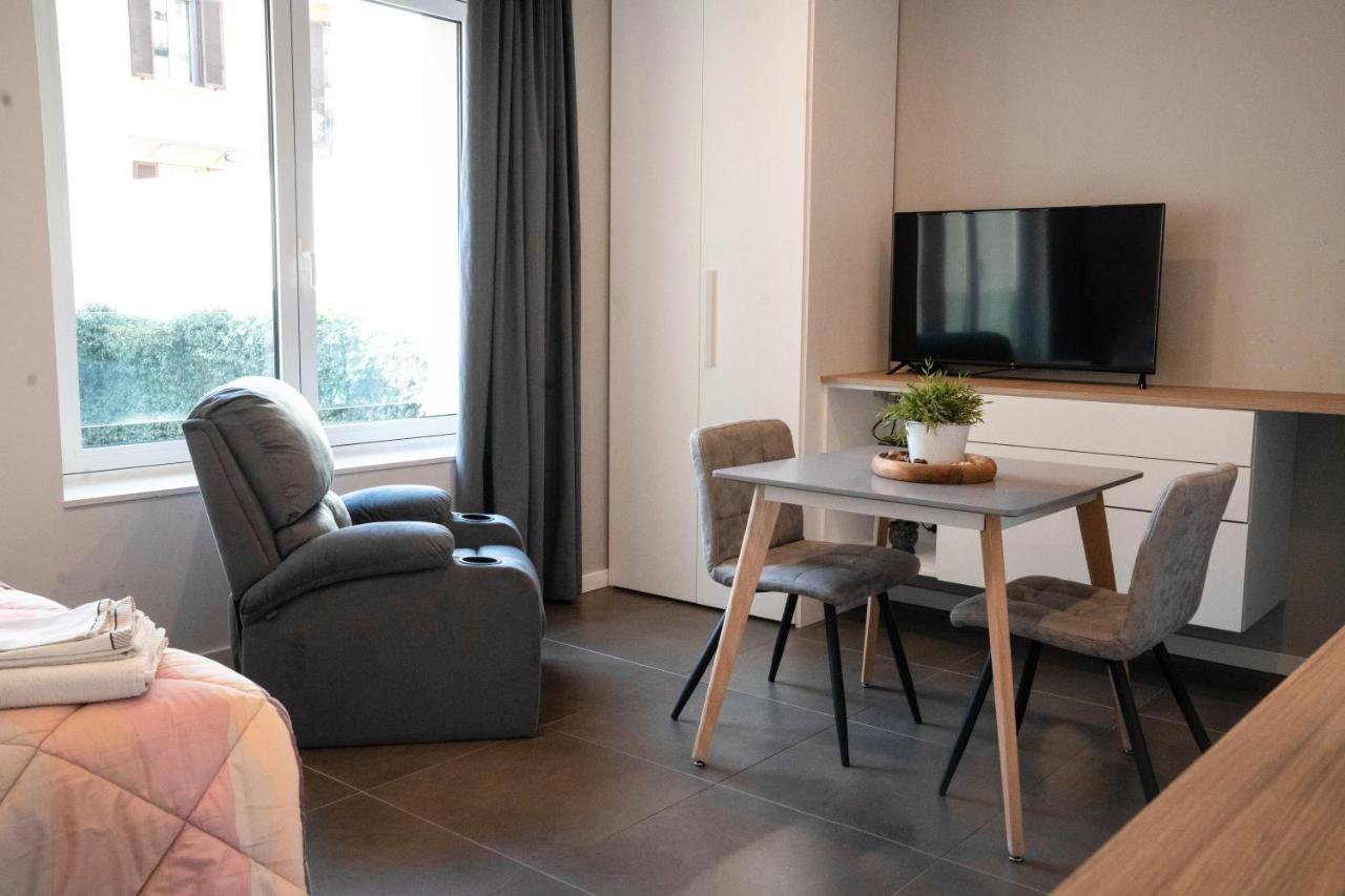 La Residenza Isabella Hotel Милано Екстериор снимка
