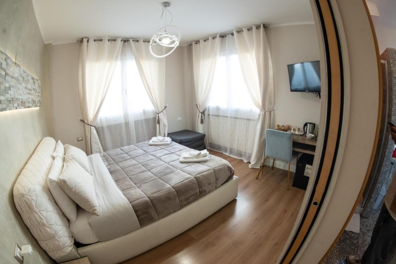 La Residenza Isabella Hotel Милано Екстериор снимка